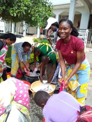 Ausbildung für junge Frauen in Afrika